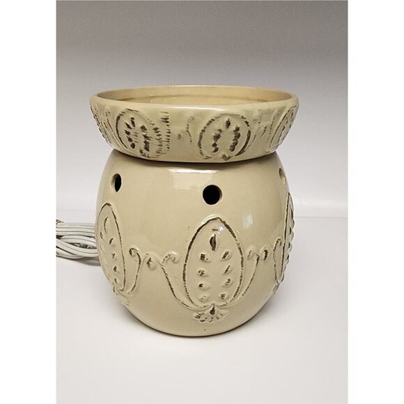 Scentsy Warmer Full Size Retired Sonata - Picture 6 of 9